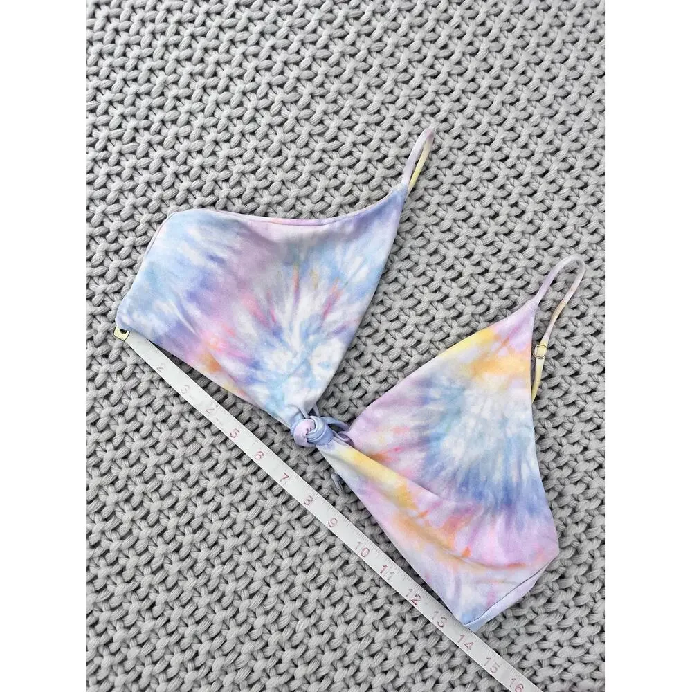 Skatie• ‘Sarah’ Bikini Top in TAVARUA Tie Dye